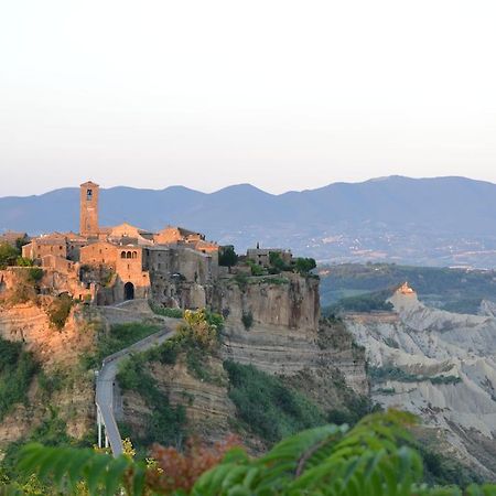 Corte Della Maesta Antica Residenza Bagnoregio Exterior photo